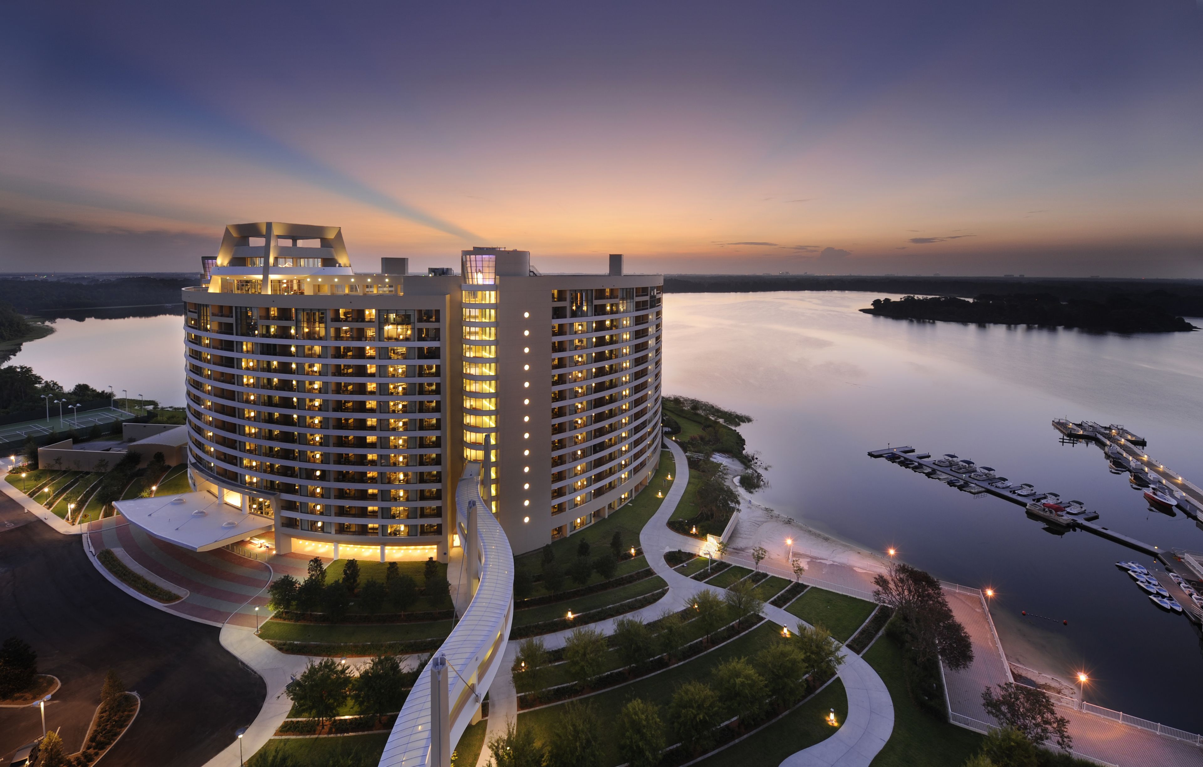 Bay Lake Tower At Disney S Contemporary Resort In Orlando