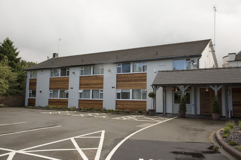 Exterior, Riverside Hotel Branston by Greene King Inns