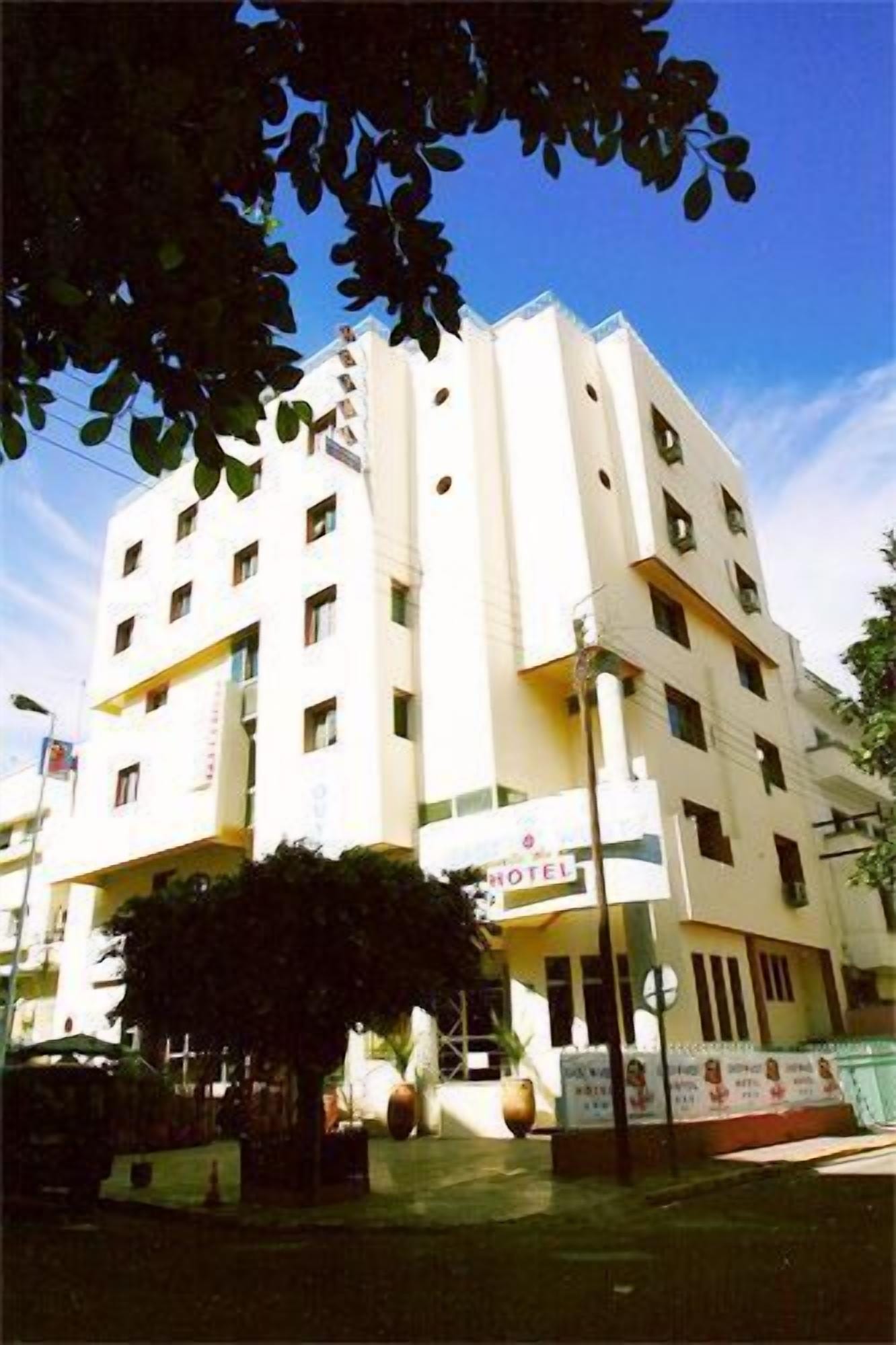 Hotel East West in Puri, India