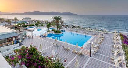 Hydramis Palace Beach Resort