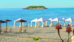 Private beach, sun-loungers, beach umbrellas, beach towels