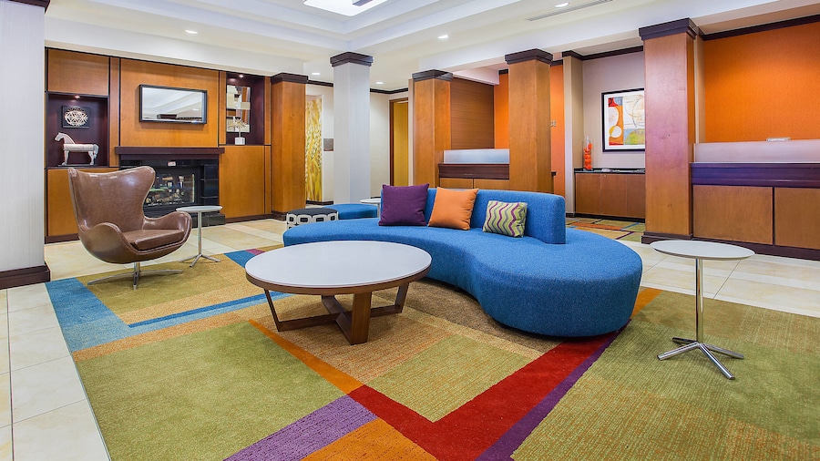 Fairfield Inn & Suites by Marriott Louisville East