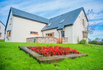 East Clare Golf Village Reviews Photos Rates Ebookers Com