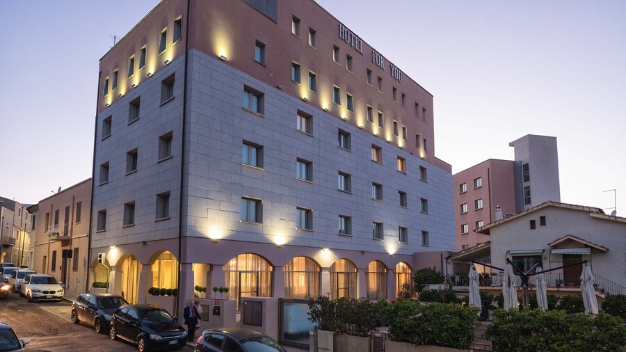 Hotel For You