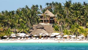 Private beach, white sand, sun-loungers, beach umbrellas