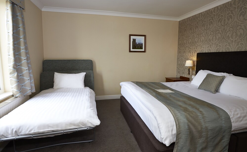 Red Lion Todwick by Greene King Inns, Sheffield 57 Room Prices