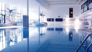 Indoor pool, pool loungers
