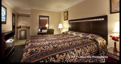 Crystal Lodge Motel