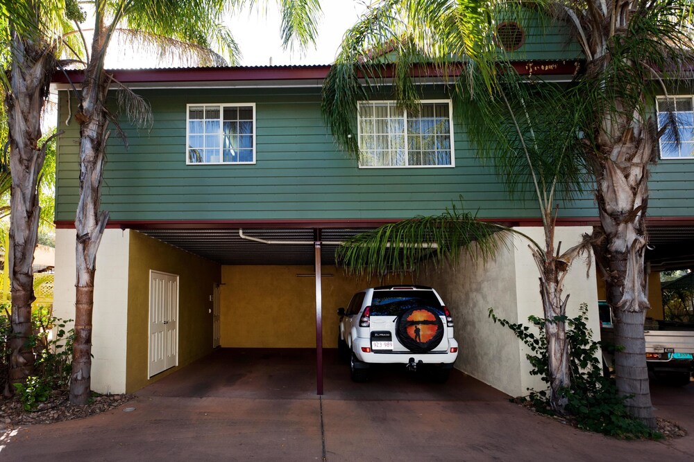 Exterior, Alice on Todd Apartments