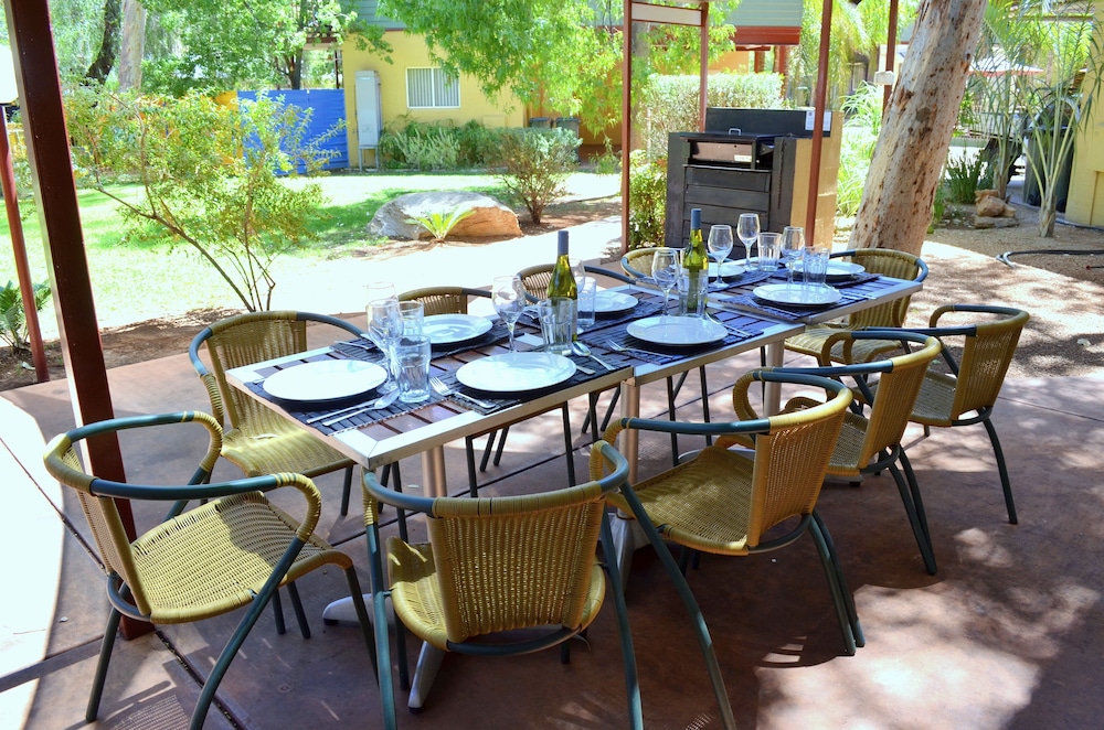 BBQ/picnic area, Alice on Todd Apartments