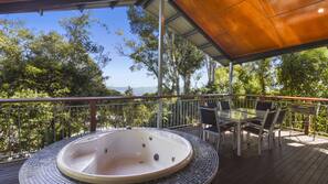 Outdoor spa bath