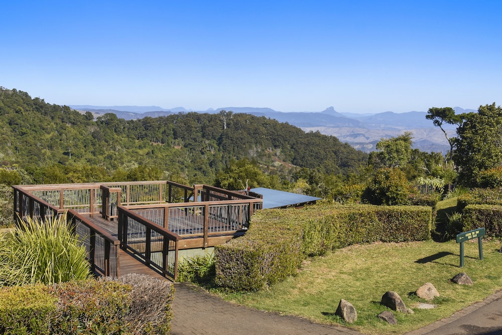 Balcony, O'Reilly's Rainforest Retreat