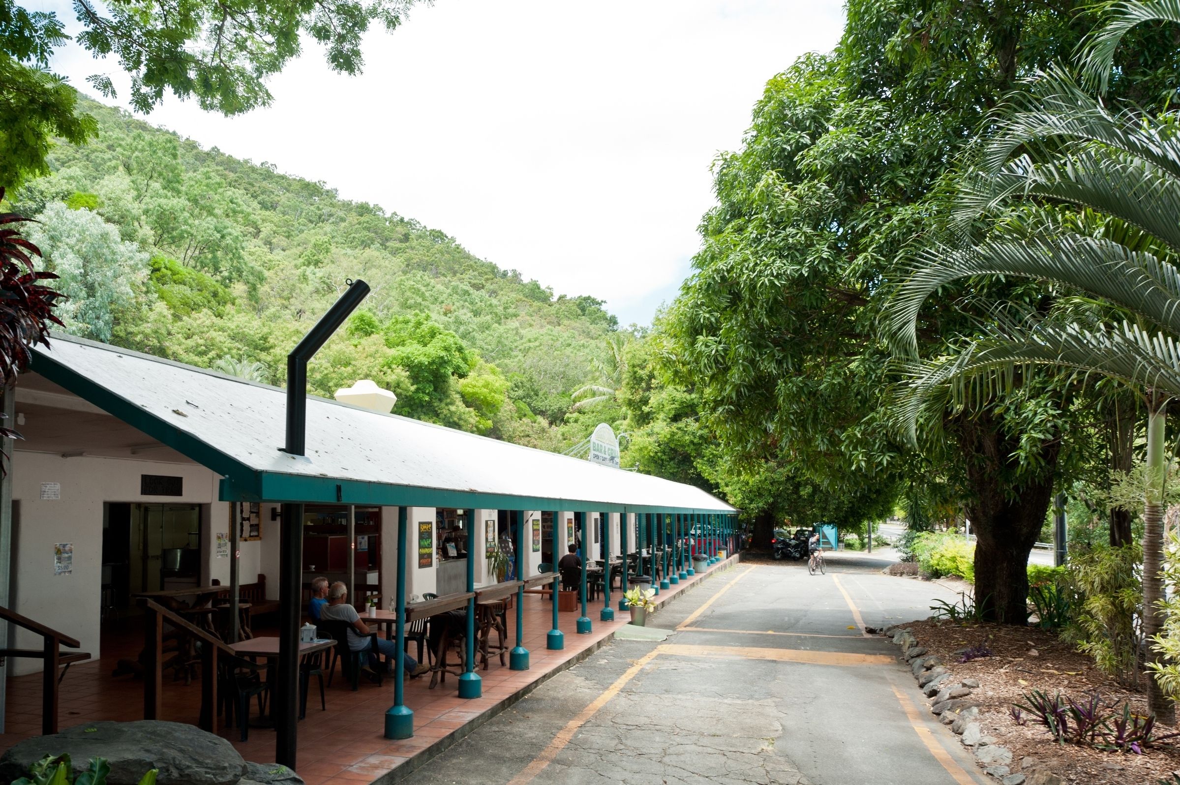 Ellis Beach Oceanfront Bungalows - Campground
