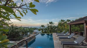 3 outdoor pools, pool umbrellas, sun loungers