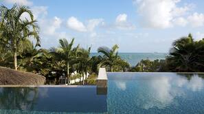 3 outdoor pools, pool umbrellas, sun loungers