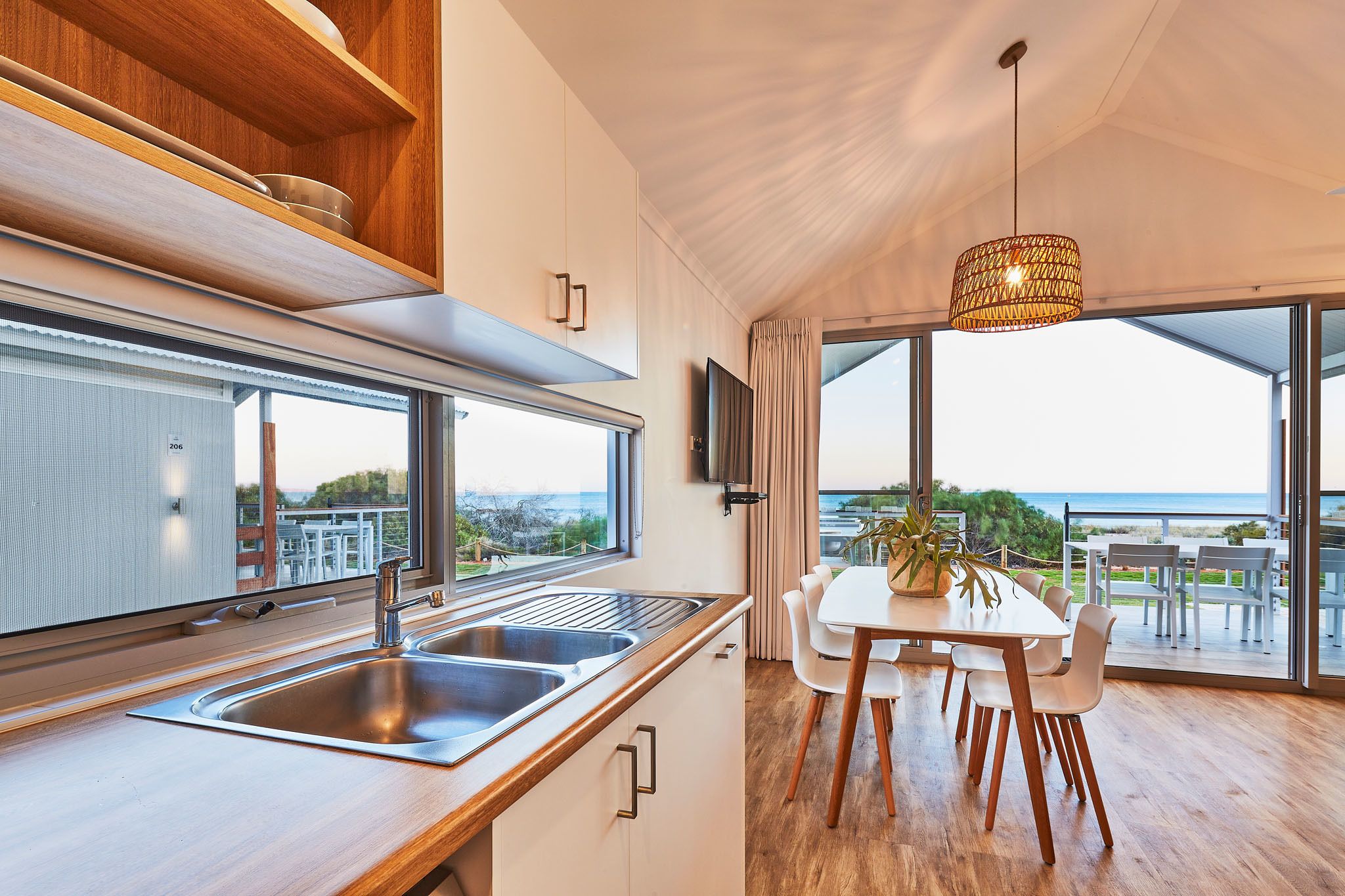 RAC Monkey Mia Dolphin Resort