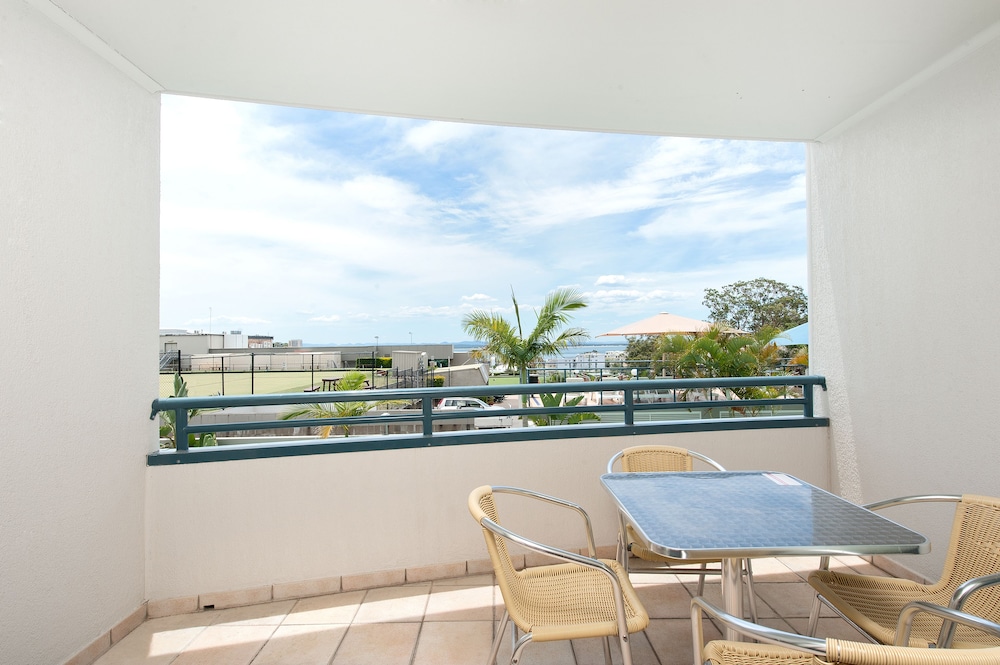 the landmark resort nelson bay