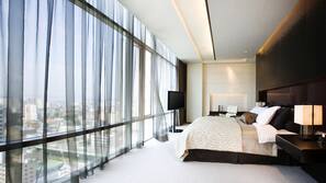 Free minibar items, in-room safe, desk, blackout drapes