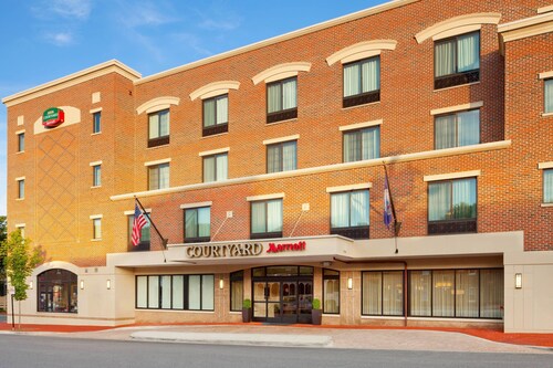 Great Place to stay Courtyard by Marriott Fredericksburg Historic District near Fredericksburg 