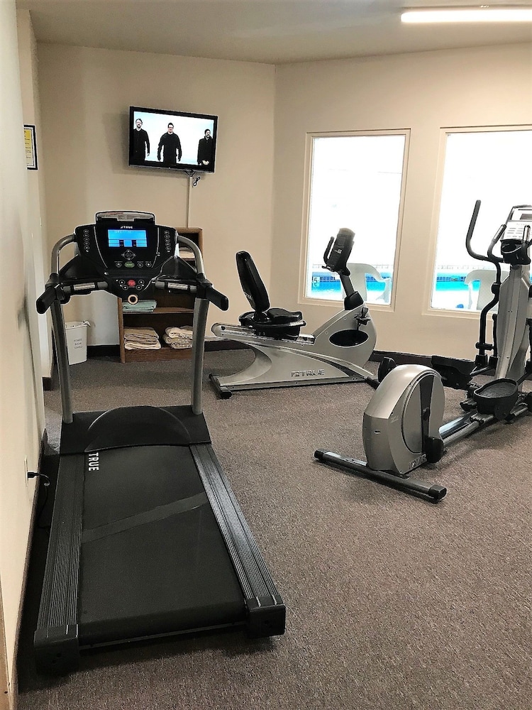 Fitness facility, Edgewater Inn Coos Bay