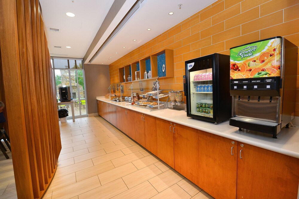 SpringHill Suites by Marriott Grand Forks in Grand Forks Best Rates