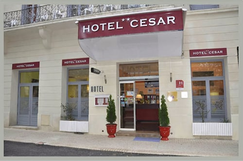Citotel Cesar in Noves, France
