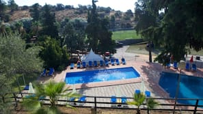 2 outdoor pools, pool umbrellas, sun loungers