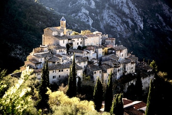 Auberge De La Madone Reviews Photos Rates Ebookerscom -