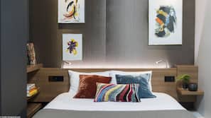 Premium bedding, in-room safe, soundproofing, free WiFi