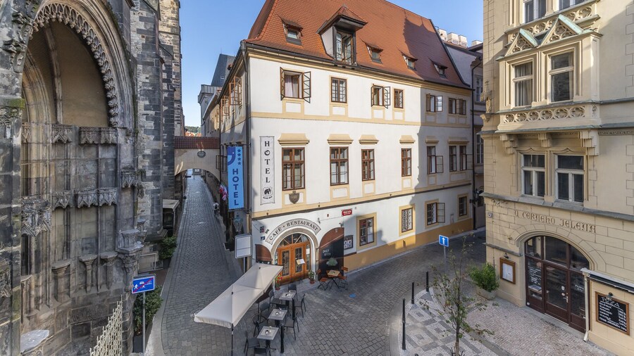 Hotel Černý Slon