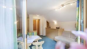 Luxe beddengoed, een kluis op de kamer, een strijkplank/strijkijzer