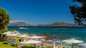Sulla spiaggia, sabbia bianca, snorkeling