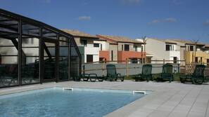Piscina coperta, piscina all'aperto