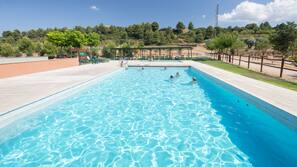 Piscina coperta, piscina all'aperto