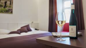 Minibar, in-room safe, individually decorated, individually furnished
