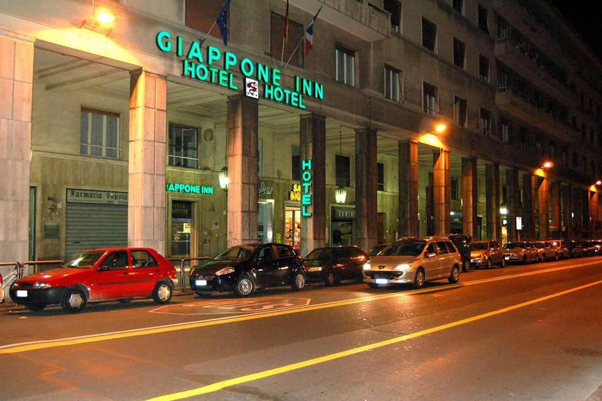 Giappone Inn Parking Hotel In Livorno Italy Expedia