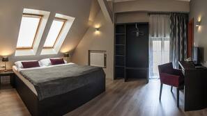 In-room safe, desk, iron/ironing board, free cribs/infant beds