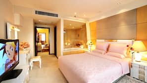 Premium bedding, down duvet, minibar, in-room safe