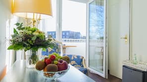 Premium bedding, minibar, in-room safe, desk