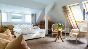 Premium bedding, minibar, in-room safe, desk
