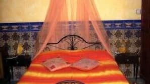 Surmatelas, fer et planche à repasser sur demande, lits bébé (gratuits)