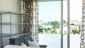 In-room safe, soundproofing, free WiFi, linens