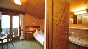 Premium bedding, in-room safe, desk, free WiFi