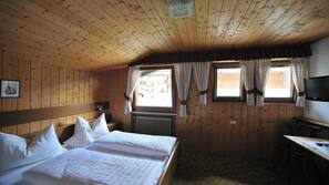 Premium bedding, in-room safe, desk, free WiFi