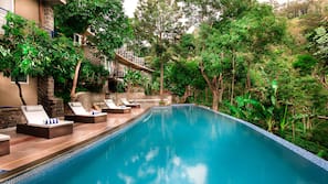 Indoor pool, outdoor pool