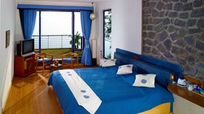 1 bedroom, minibar, in-room safe, desk