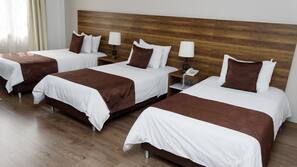 Cofres nos quartos, escrivaninha, cortinas blackout, Wi-Fi de cortesia