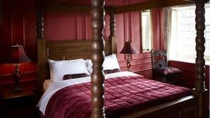 Iron/ironing board, free WiFi, linens