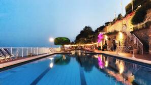 Piscina stagionale all'aperto