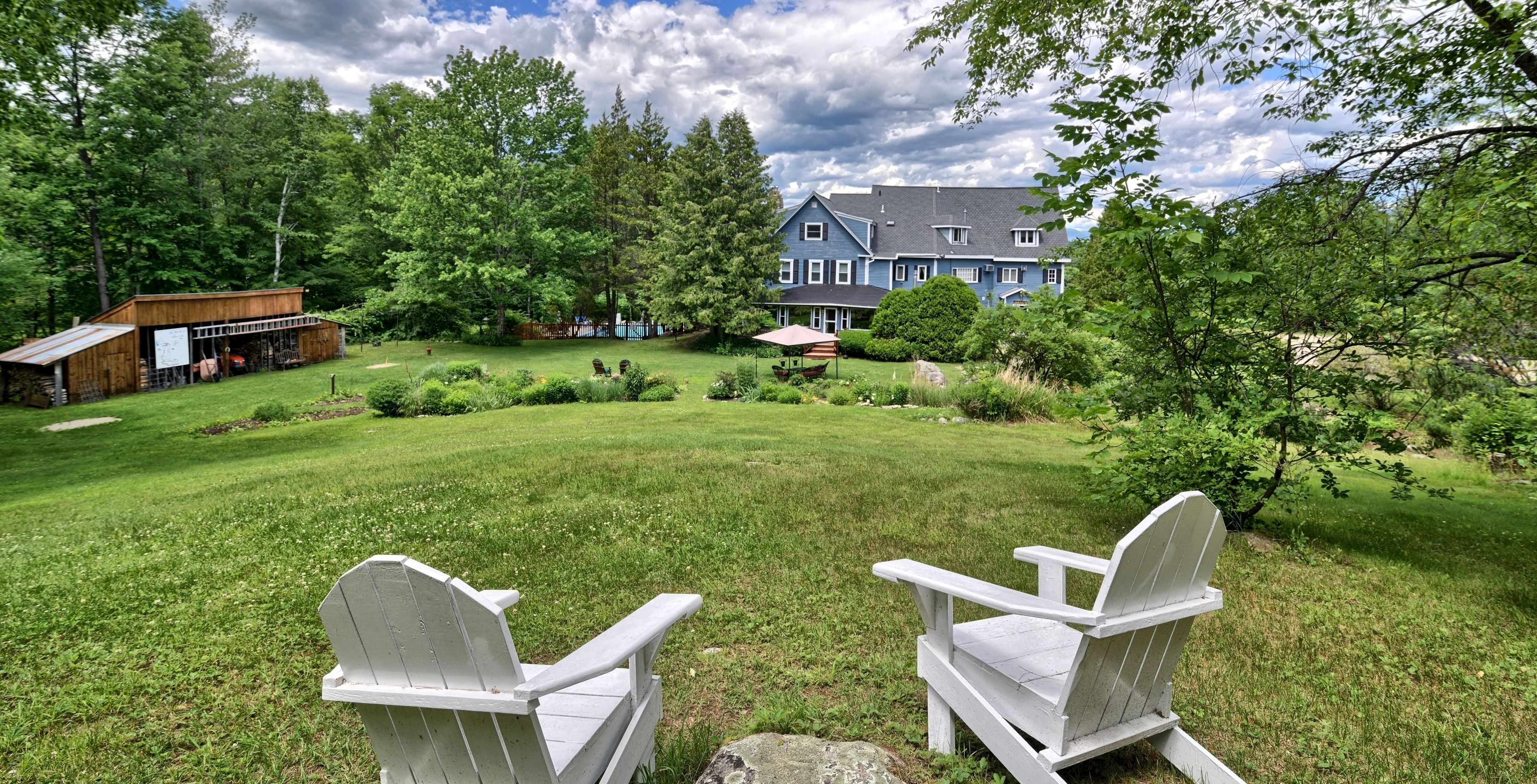 Darby Field Inn & Restaurant in Conway, United States